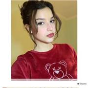 Studentessa universitaria offre aiuto compiti per elementari, medie e superiori a Macerata o online, metodo personalizzato